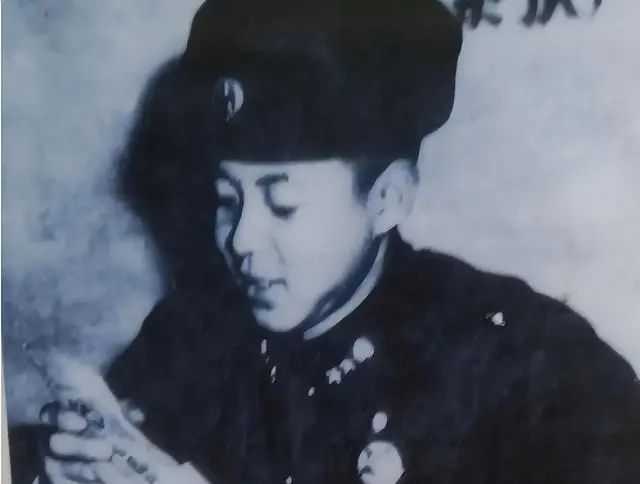 1年后鉴定人披露事故发生的详情惹人泪目凯发k8国际1962年雷锋因公牺牲4(图1)