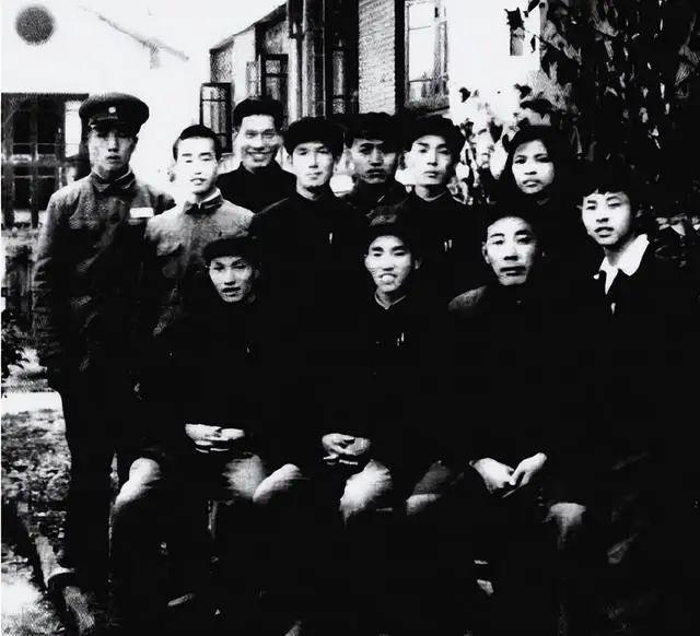 1年后鉴定人披露事故发生的详情惹人泪目凯发k8国际1962年雷锋因公牺牲4(图9)