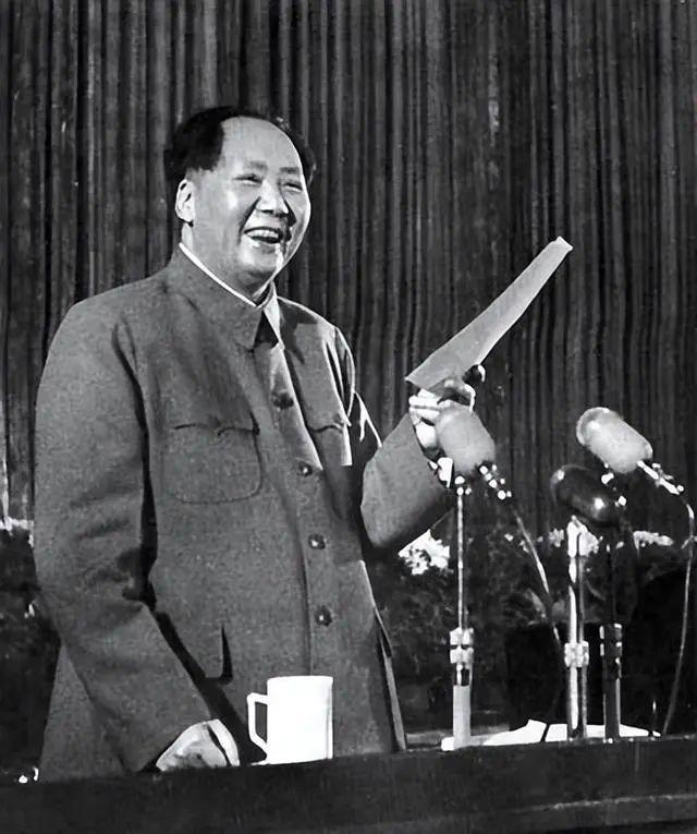 1年后鉴定人披露事故发生的详情惹人泪目凯发k8国际1962年雷锋因公牺牲4(图13)