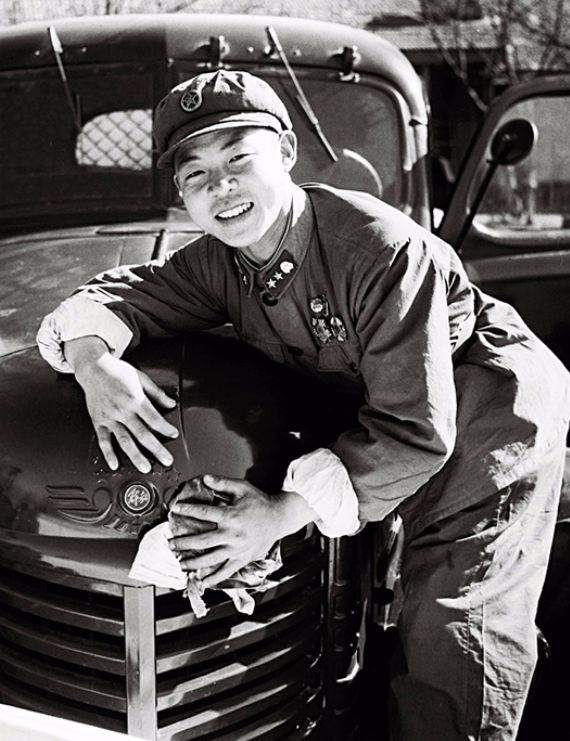 1年后鉴定人披露事故发生的详情惹人泪目凯发k8国际1962年雷锋因公牺牲4(图21)